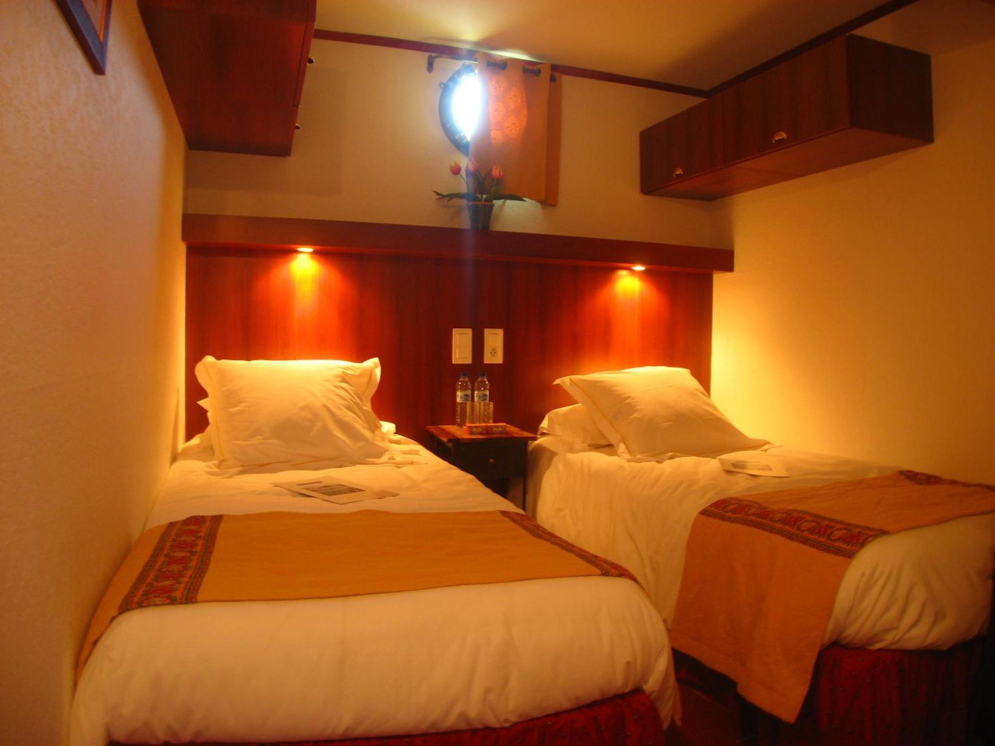 Bateau Le Phenicien Hotel Aigues-Mortes Exterior photo